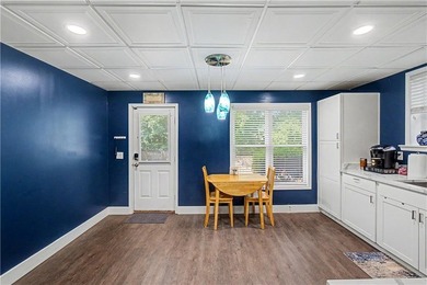PRICED BELOW MARKET VALUE FOR EXCEPTIONAL VALUE ! Enjoy a - photo 28