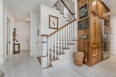 Nestled on the 13th hole, this exceptional golf course estate - photo 30