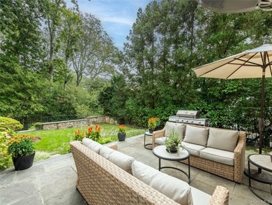 Quintessential Munsey Park - this stately, grand brick colonial - photo 32