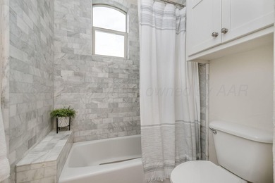 Nestled on the 13th hole, this exceptional golf course estate - photo 36