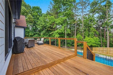 PRICED BELOW MARKET VALUE FOR EXCEPTIONAL VALUE ! Enjoy a - photo 38