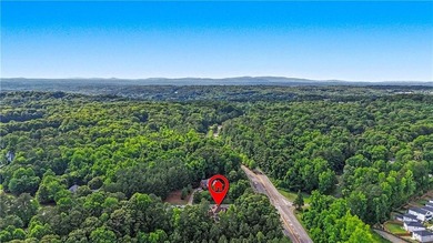 PRICED BELOW MARKET VALUE FOR EXCEPTIONAL VALUE ! Enjoy a - photo 47