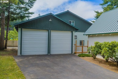 Welcome to 83340 Spruce Lane, a warm and inviting 1,252 SF - photo 2
