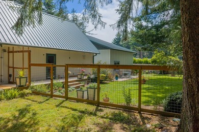 Welcome to 83340 Spruce Lane, a warm and inviting 1,252 SF - photo 8