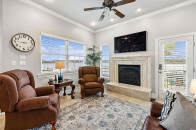 BREATHTAKING LAKEFRONT LIVING ON HURRICANE LAKE! From the moment - photo 11