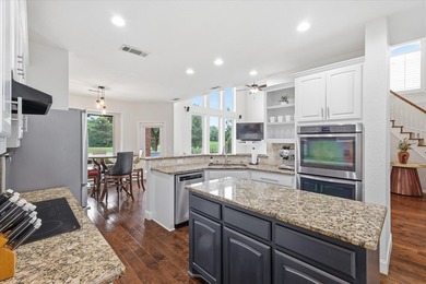 Perfectly positioned along the fairways of Bridlewood's - photo 11