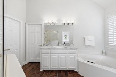 Perfectly positioned along the fairways of Bridlewood's - photo 16