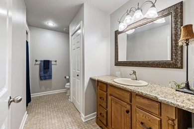 BREATHTAKING LAKEFRONT LIVING ON HURRICANE LAKE! From the moment - photo 29