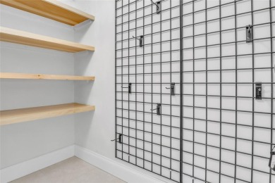 Welcome to your luxurious oceanfront oasis--a stunning 2-bedroom