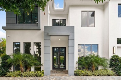 Perfectly positioned in the highly desirable Lake Floresta - photo 2