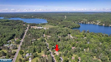 Welcome to coveted Fayal Township! This beautifully updated home - photo 3