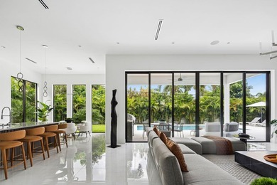 Perfectly positioned in the highly desirable Lake Floresta - photo 3