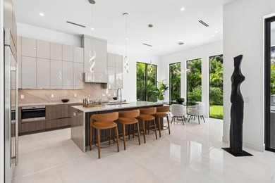 Perfectly positioned in the highly desirable Lake Floresta - photo 7