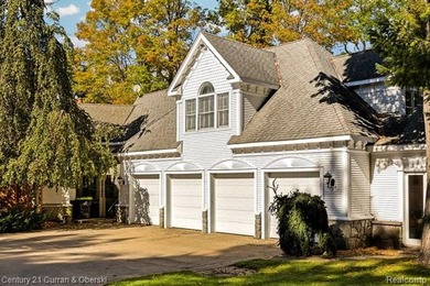 As soon as the gate opens, the quarter-mile driveway leads you - photo 8