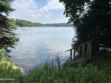 Looking to own a wonderful recreational lot? For someone seeking - photo 1