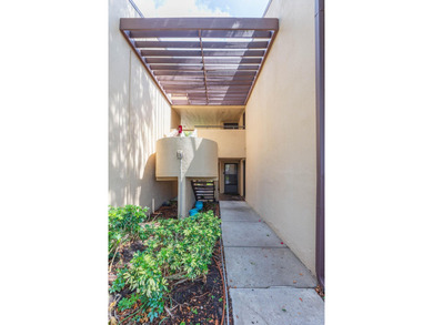 Welcome to Village Lake Condominiums in St. Petersburg! This 2 - photo 1