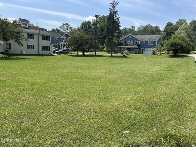 Looking to own a wonderful recreational lot? For someone seeking - photo 3