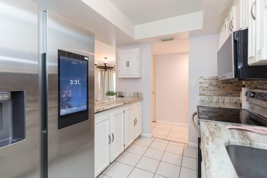Welcome to Village Lake Condominiums in St. Petersburg! This 2 - photo 6