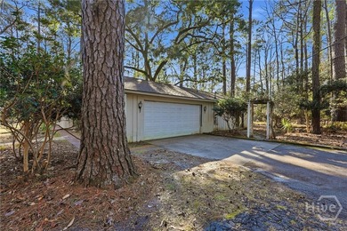 Located on Savannah's Southside, this single family home is set - photo 3