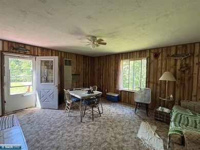 This year round cabin situated on 40 acres is perfect for the - photo 4