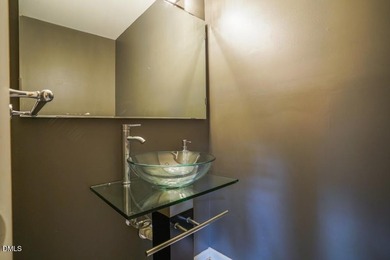 Major updates, great price! Come enjoy this poolside oasis in - photo 27