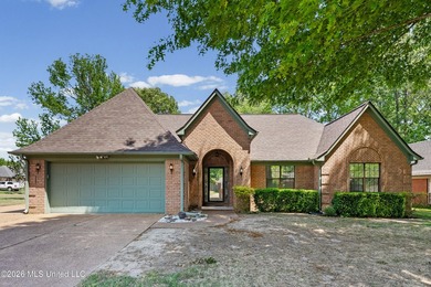 SINGLE LEVEL. LARGE PRIMARY SUITE. 3 BEDS + OFFICE. NEW GRANITE! - photo 1
