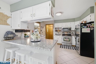 Welcome home to this beautifully maintained 4-bedroom, 2-bath - photo 4