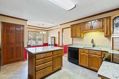 SINGLE LEVEL. LARGE PRIMARY SUITE. 3 BEDS + OFFICE. NEW GRANITE! - photo 8