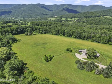 Uncommonly Superb View -- A Vermont Meadow Retreat Tucked - photo 9