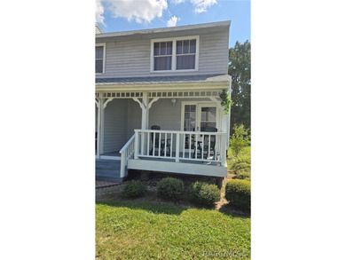 Fully-renovated townhome - your private oasis, located on the - photo 9