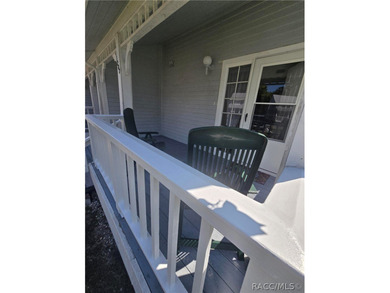 Fully-renovated townhome - your private oasis, located on the - photo 10