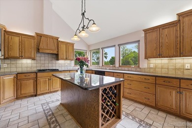 Stunning Custom-Built Retreat on 1.3 Acres with Panoramic Fox - photo 7