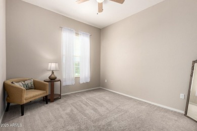 Gorgeous Condominium with split floor plan in Surprise!