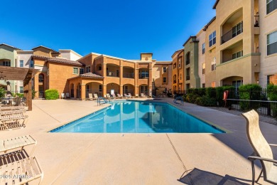 Gorgeous Condominium with split floor plan in Surprise!