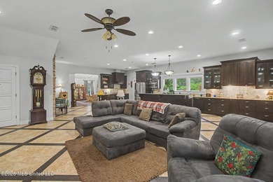 Experience the perfect blend of luxury living and everyday - photo 7