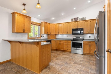 Spacious and versatile, this brick rambler offers nearly 4,000 - photo 12