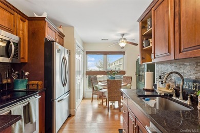 Experience premier waterfront living in the exclusive Island - photo 20