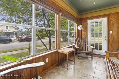 Wonderful Home Just Blocks from the Beach! Walking distance also - photo 4
