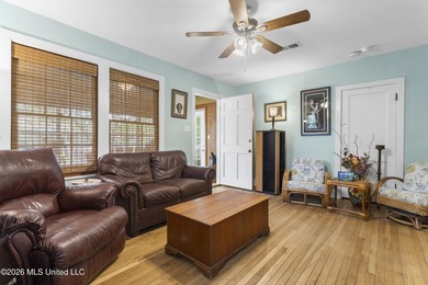 Wonderful Home Just Blocks from the Beach! Walking distance also - photo 6