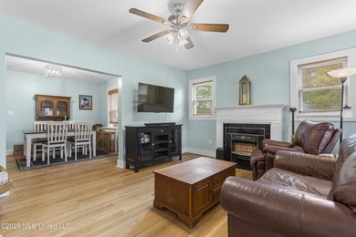 Wonderful Home Just Blocks from the Beach! Walking distance also - photo 9