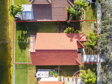 Welcome to this beautiful 3-bedroom, 2-bath, one-story home - photo 34