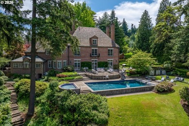 Born from the grandeur of Portland's Golden Age, this iconic - photo 46