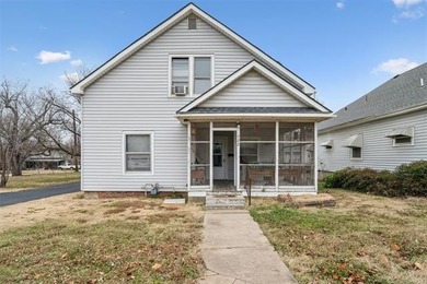 Oolagah Lake Home For Sale in Nowata Oklahoma