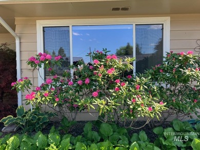 (private lake, pond, creek) Home For Sale in Fruitland Idaho