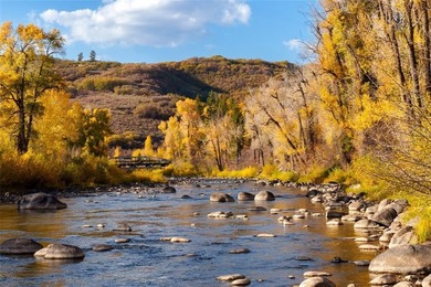 Introducing Mad Mountain Ranch, a very rare opportunity on 213 - photo 12