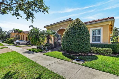 Meticulously maintained 2BR/2BA/2CG villa ideally located close - photo 4