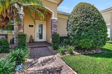 Meticulously maintained 2BR/2BA/2CG villa ideally located close - photo 6