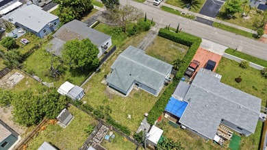 Beautifully updated 2-bedroom, 1-bath home with EXTRA Florida - photo 39