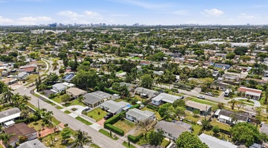Beautifully updated 2-bedroom, 1-bath home with EXTRA Florida - photo 40
