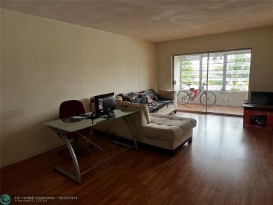 (private lake, pond, creek) Condo For Sale in Miami Florida